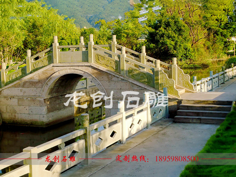 石雕護河欄桿用什么材質(zhì)比較好？