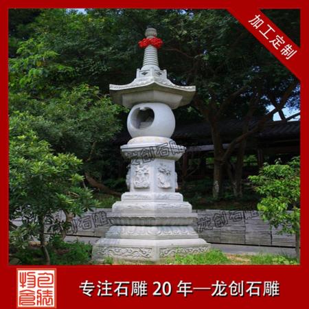 古樸石塔，雕琢佛境之美